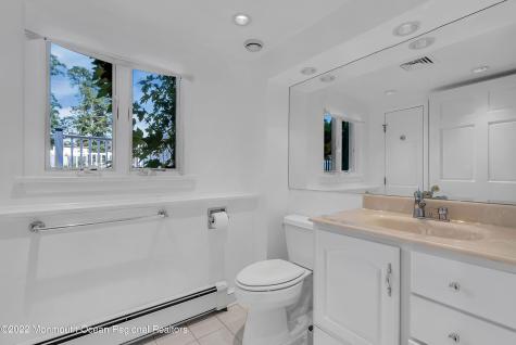 17 Johnston Street Oakhurst NJ 07755