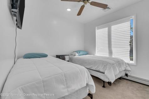 17 Johnston Street Oakhurst NJ 07755