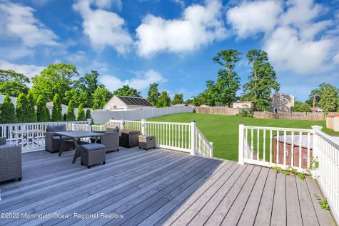 17 Johnston Street Oakhurst NJ 07755