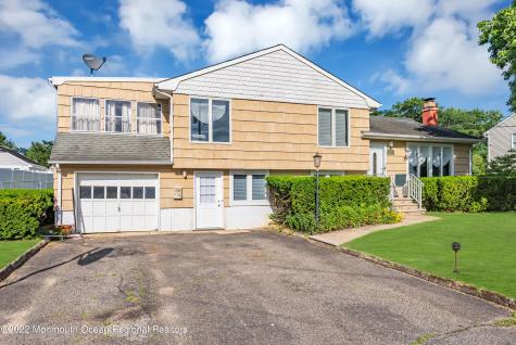 17 Johnston Street Oakhurst NJ 07755