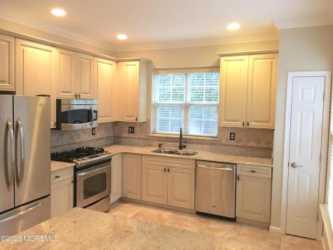 44 Poplar Lane Holmdel NJ 07733