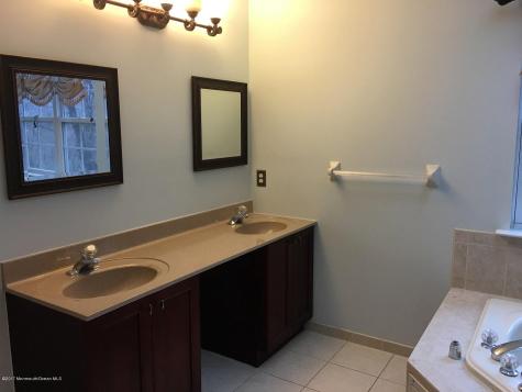 44 Poplar Lane Holmdel NJ 07733