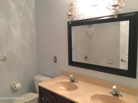 44 Poplar Lane Holmdel NJ 07733