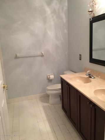 44 Poplar Lane Holmdel NJ 07733