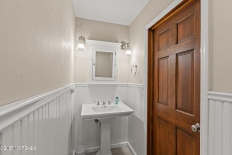 1709 Fanwood Street Oakhurst NJ 07755