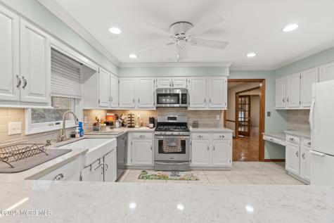 1709 Fanwood Street Oakhurst NJ 07755