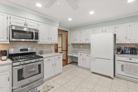 1709 Fanwood Street Oakhurst NJ 07755