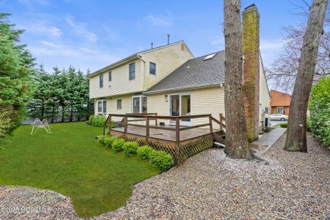 1709 Fanwood Street Oakhurst NJ 07755