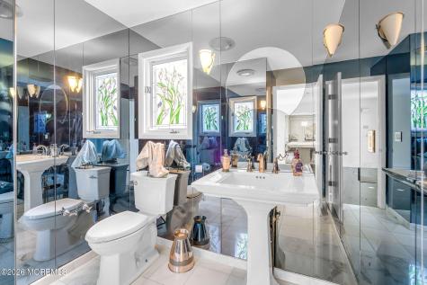 7 Harvard Court Oakhurst NJ 07755