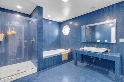 7 Harvard Court Oakhurst NJ 07755