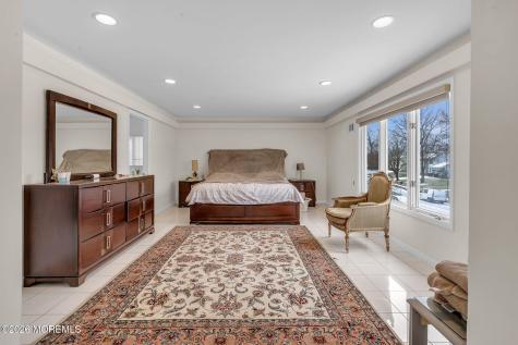 7 Harvard Court Oakhurst NJ 07755