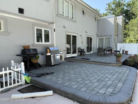 7 Harvard Court Oakhurst NJ 07755