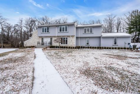 7 Harvard Court Oakhurst NJ 07755