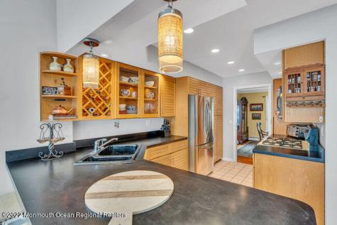 52 Morris Avenue Manasquan NJ 08736