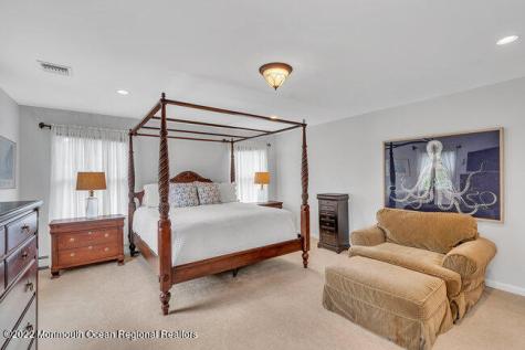 52 Morris Avenue Manasquan NJ 08736