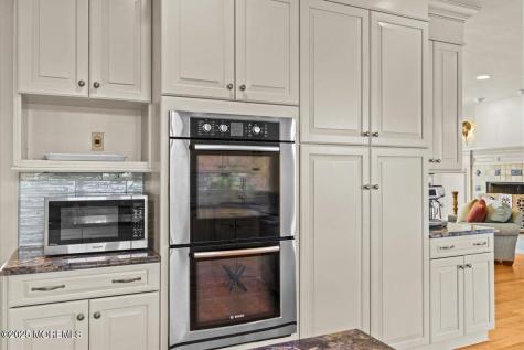 1043 Barnegat Lane Mantoloking NJ 08738