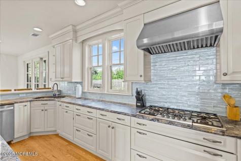 1043 Barnegat Lane Mantoloking NJ 08738