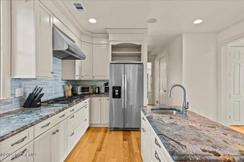 1043 Barnegat Lane Mantoloking NJ 08738