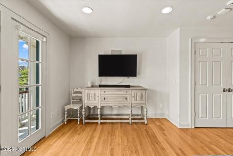1043 Barnegat Lane Mantoloking NJ 08738