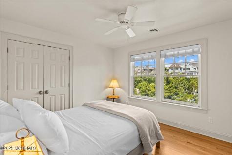 1043 Barnegat Lane Mantoloking NJ 08738