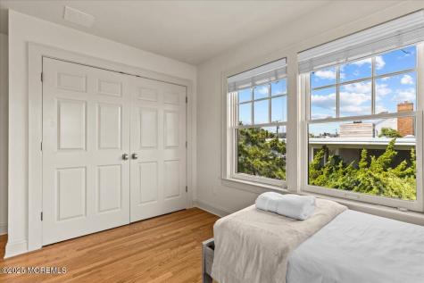 1043 Barnegat Lane Mantoloking NJ 08738