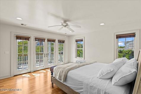 1043 Barnegat Lane Mantoloking NJ 08738