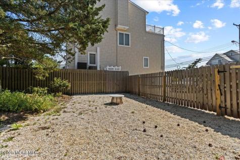 1043 Barnegat Lane Mantoloking NJ 08738