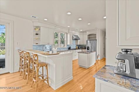 1043 Barnegat Lane Mantoloking NJ 08738