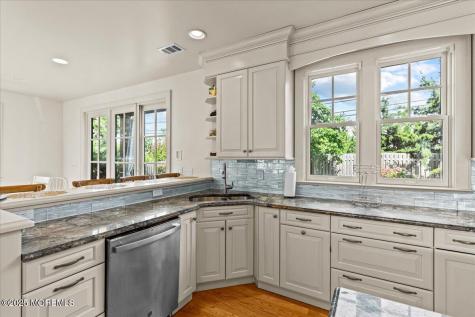 1043 Barnegat Lane Mantoloking NJ 08738