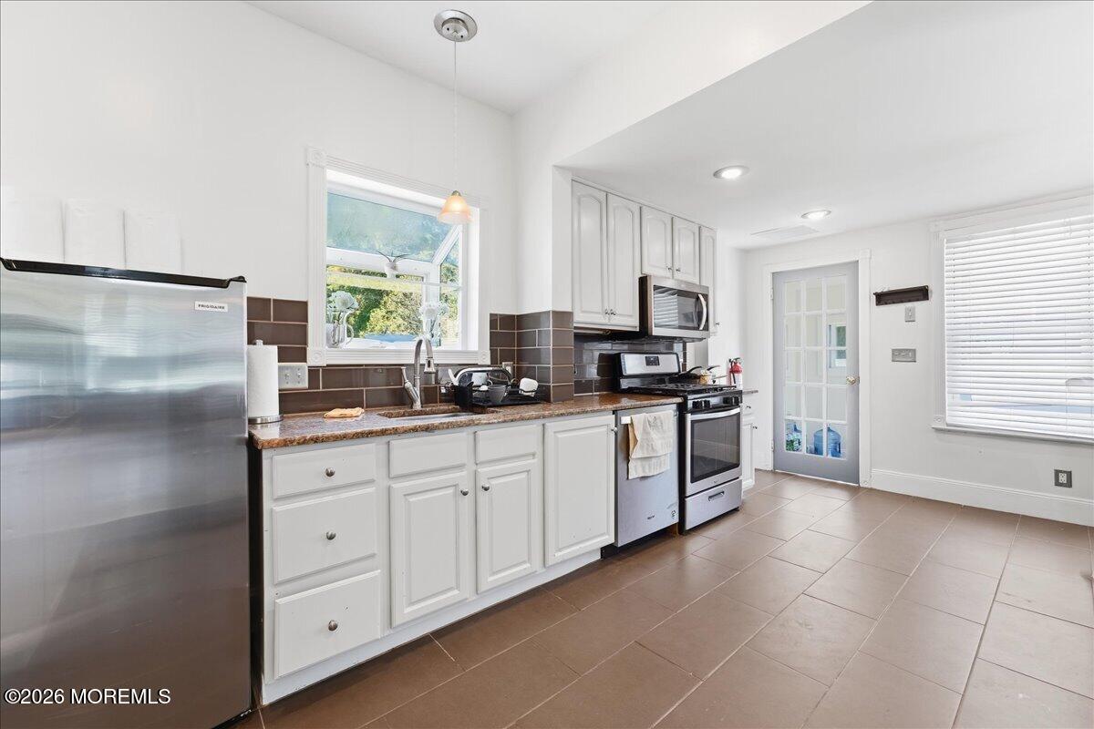 496 W Park Avenue Oakhurst NJ 07755