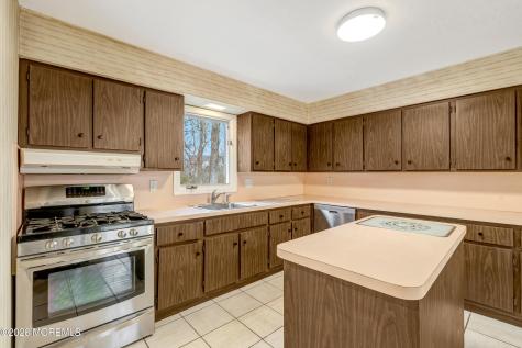 429 Lake Avenue Oakhurst NJ 07755