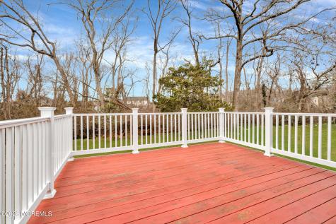 429 Lake Avenue Oakhurst NJ 07755