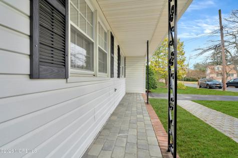 429 Lake Avenue Oakhurst NJ 07755