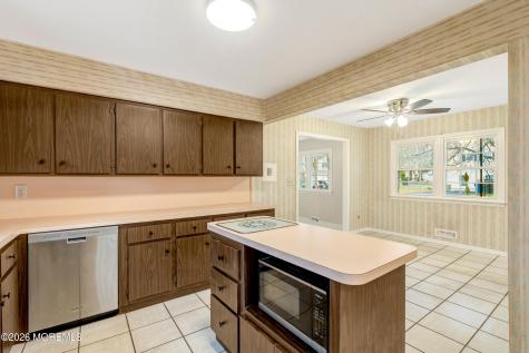 429 Lake Avenue Oakhurst NJ 07755