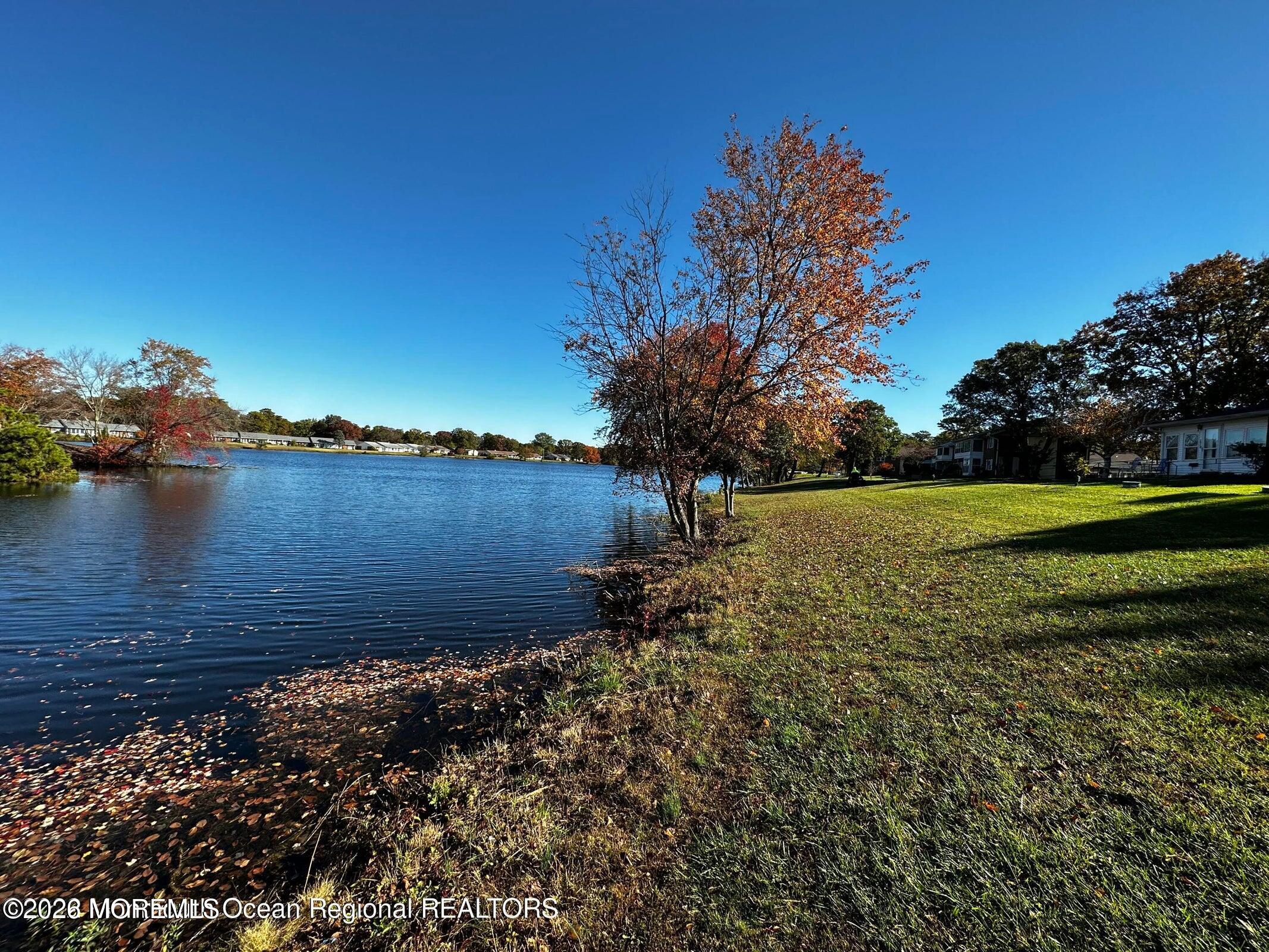 106 E Edinburgh Lane Lakewood NJ 08701