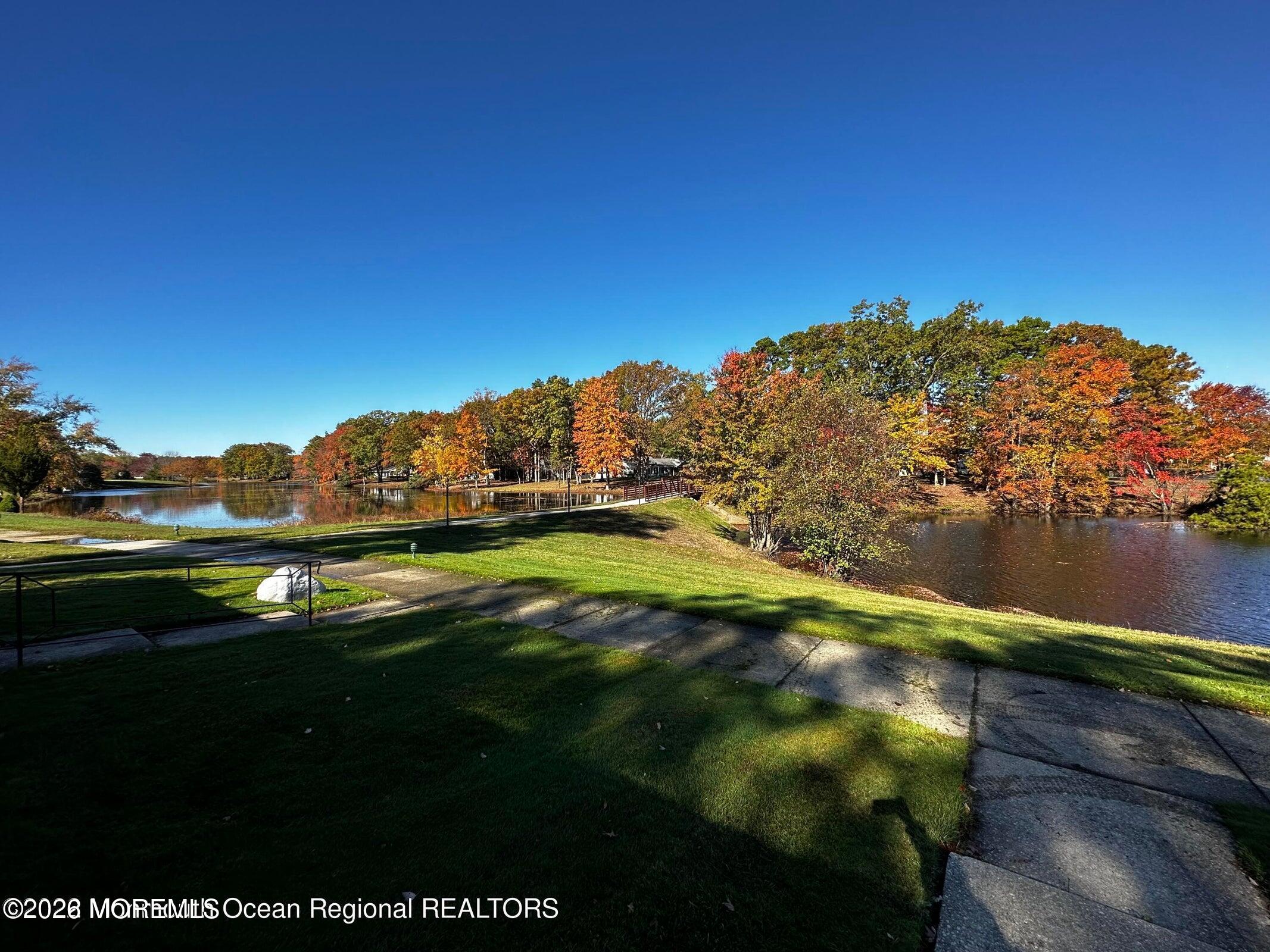 106 E Edinburgh Lane Lakewood NJ 08701