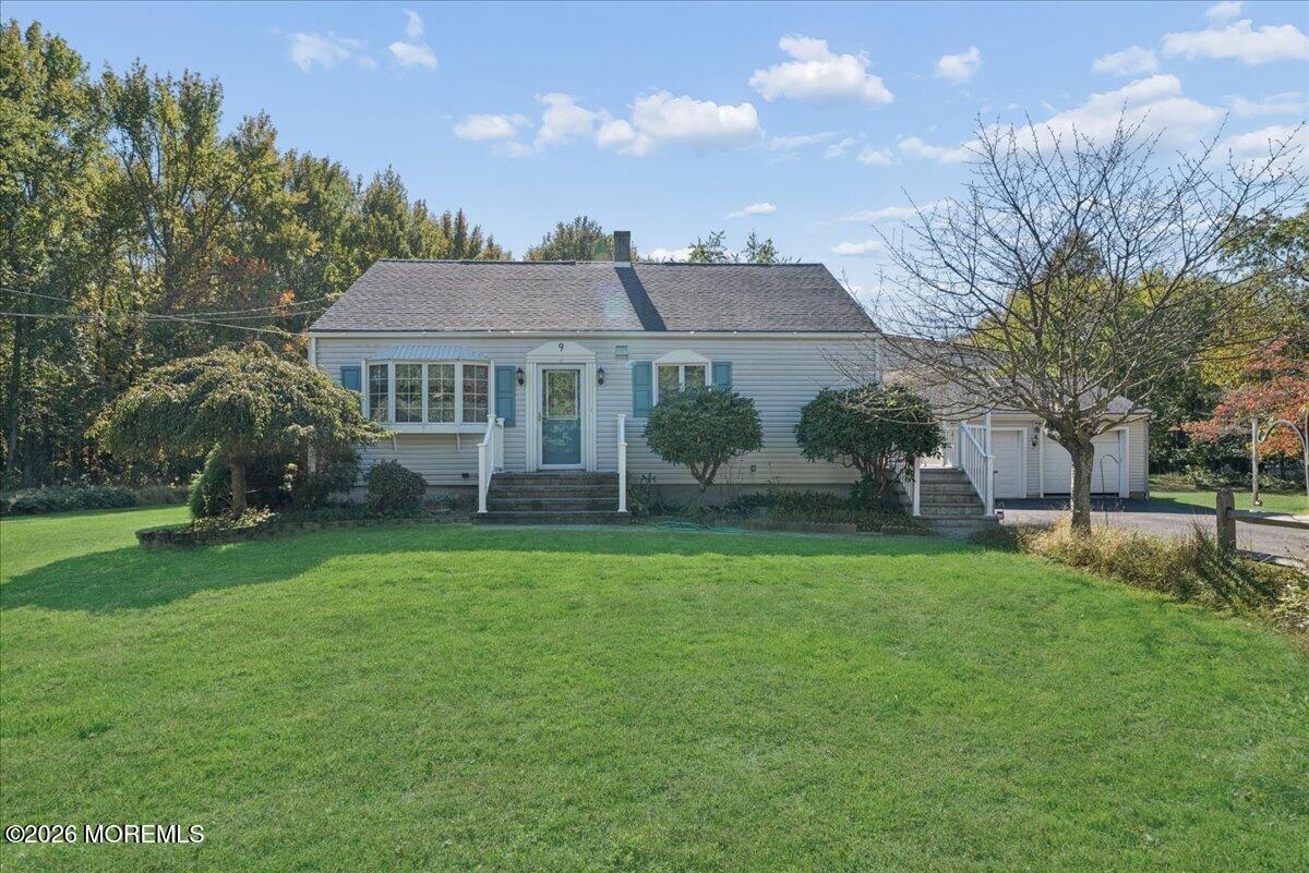 9 Ikes Lane Manalapan NJ 07726