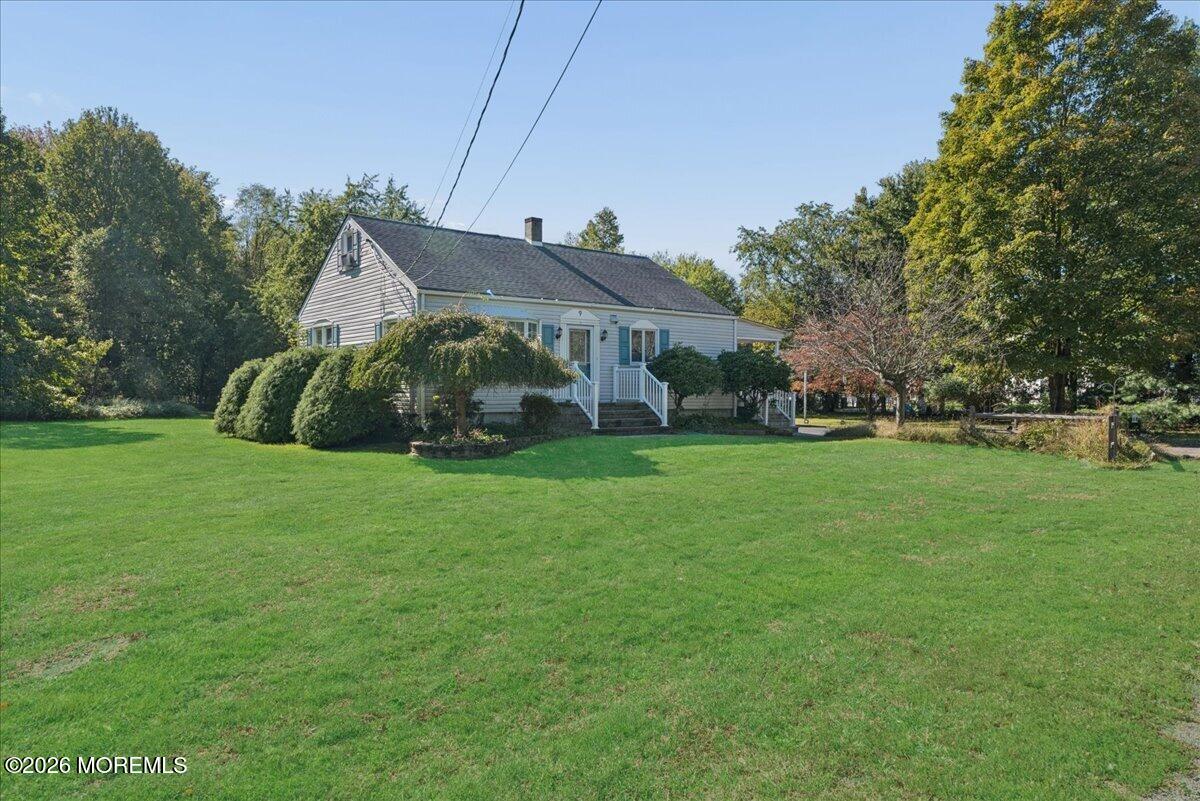 9 Ikes Lane Manalapan NJ 07726