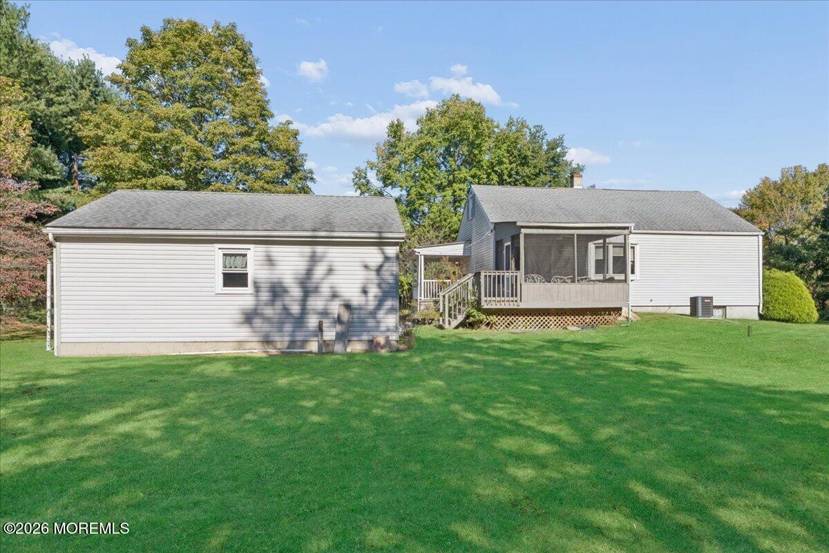 9 Ikes Lane Manalapan NJ 07726
