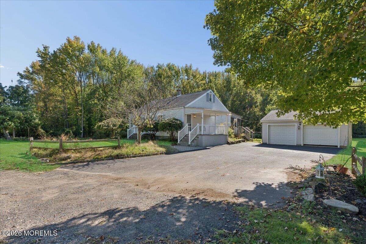 9 Ikes Lane Manalapan NJ 07726