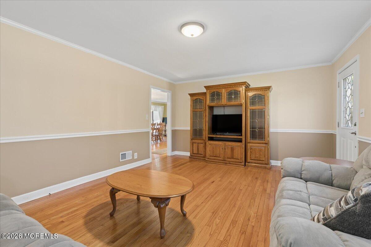 9 Ikes Lane Manalapan NJ 07726