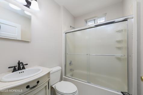64 Harding Road Red Bank NJ 07701