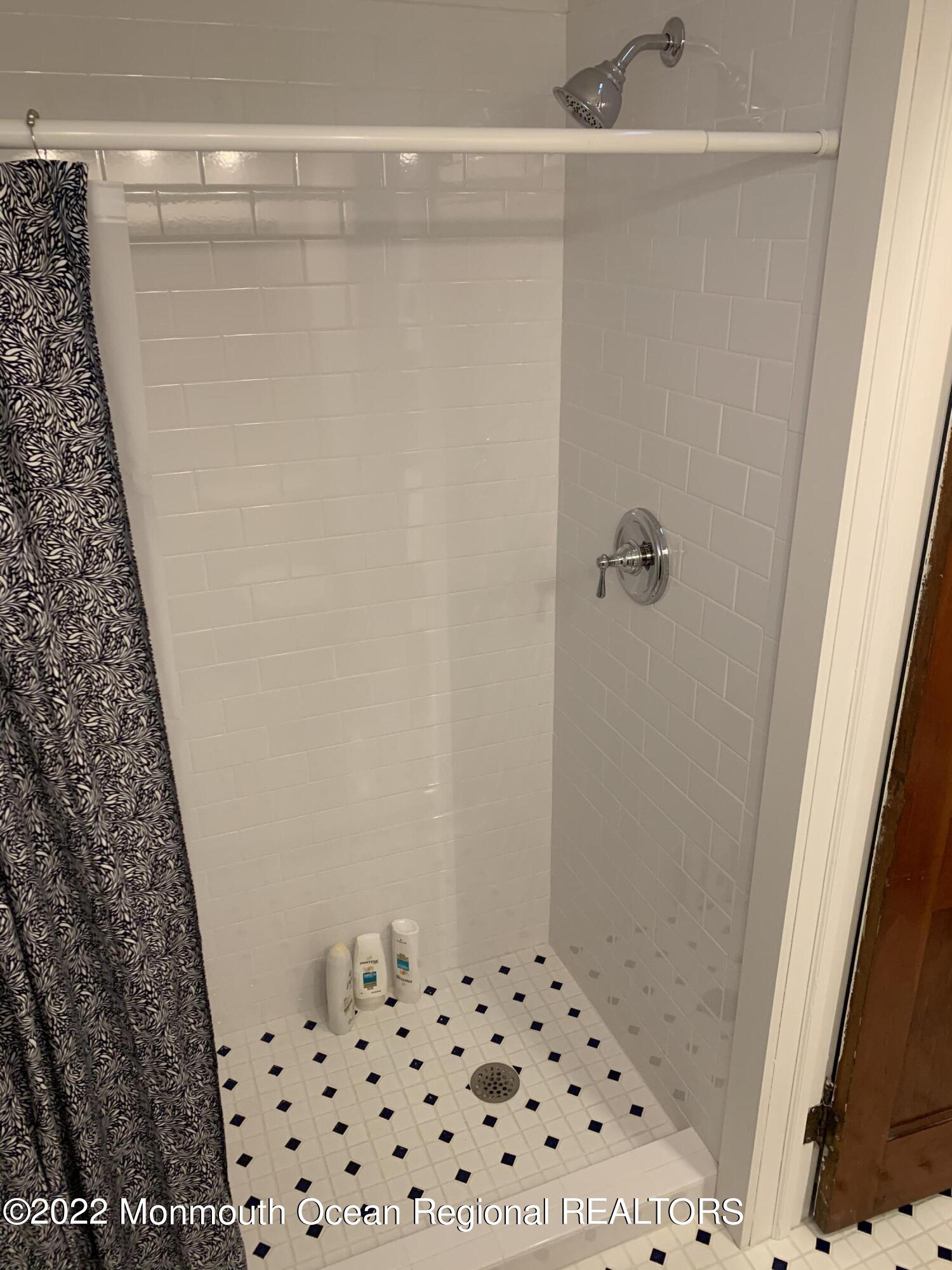 1836 Parkway Lake Como NJ 07719