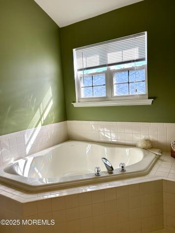 39 Rozalyn Lane South Amboy NJ 08879