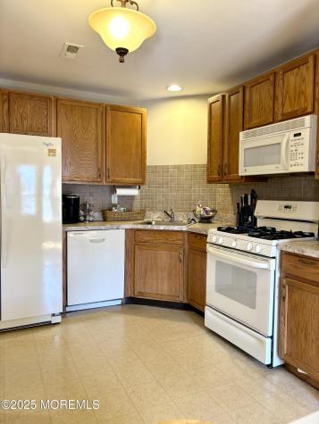 39 Rozalyn Lane South Amboy NJ 08879