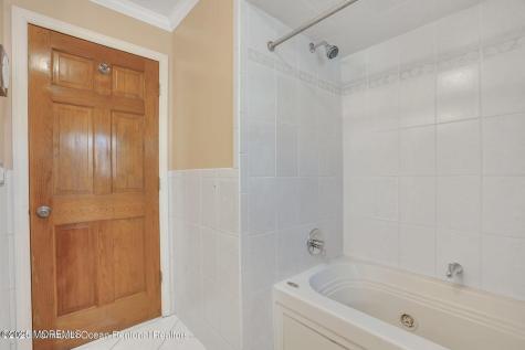 559 Dow Avenue Oakhurst NJ 07755