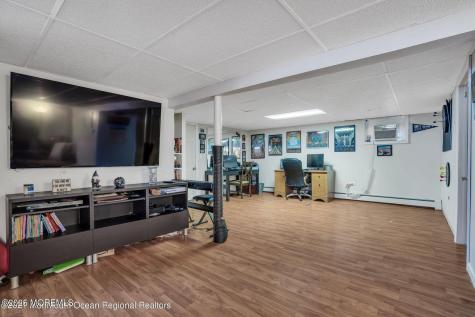 559 Dow Avenue Oakhurst NJ 07755