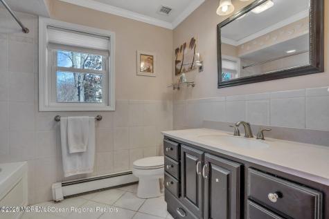 559 Dow Avenue Oakhurst NJ 07755