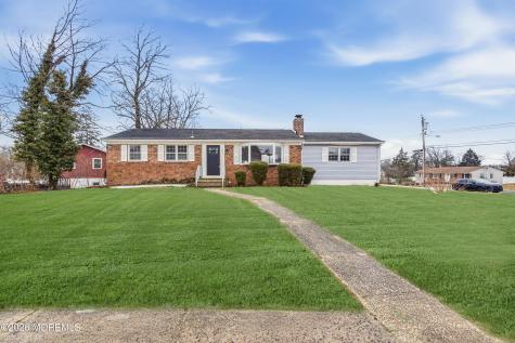 1041 Mulberry Place Toms River NJ 08753