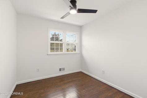 1041 Mulberry Place Toms River NJ 08753